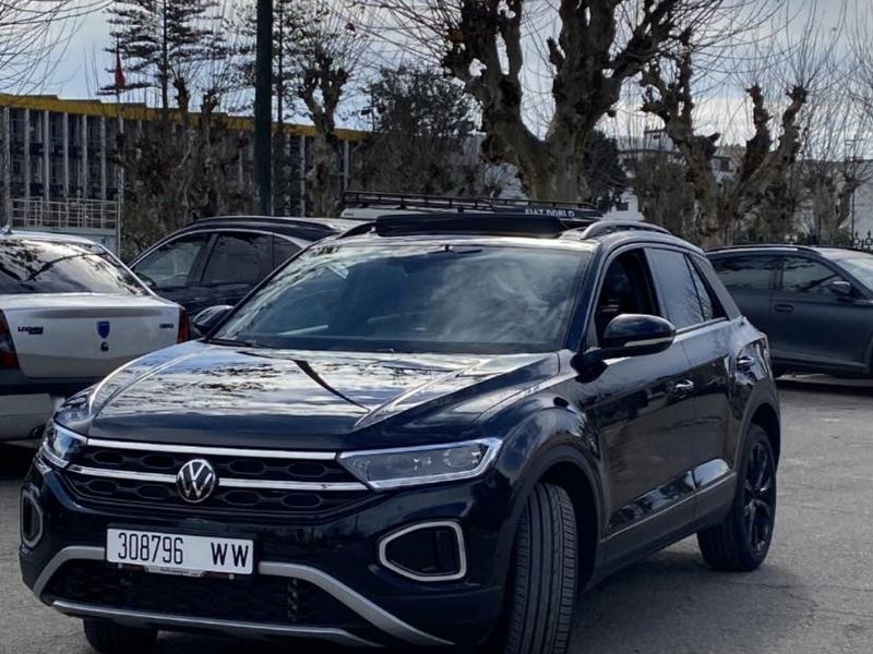 Notre SUV compact Volkswagen noir, vue avant trois quarts